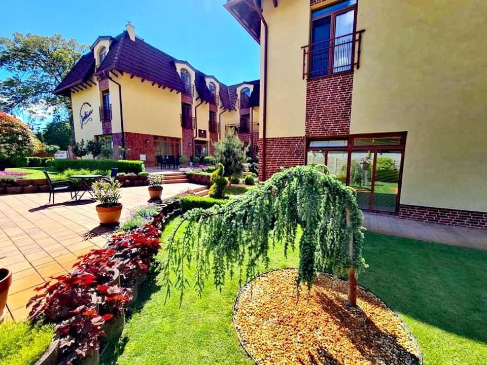 Jolán Pension&Restaurant Cicov Bagian luar foto
