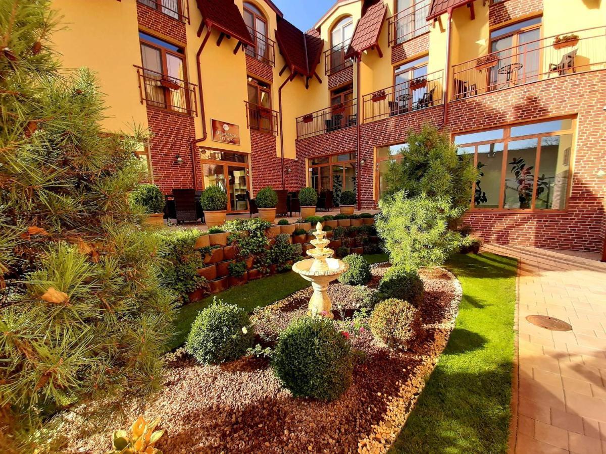 Jolán Pension&Restaurant Cicov Bagian luar foto